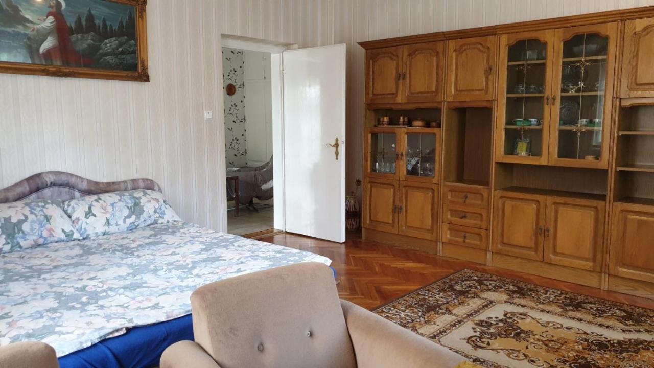 Ilona Apartmanok Balatonboglár Exteriör bild