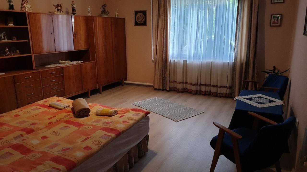 Ilona Apartmanok Balatonboglár Exteriör bild